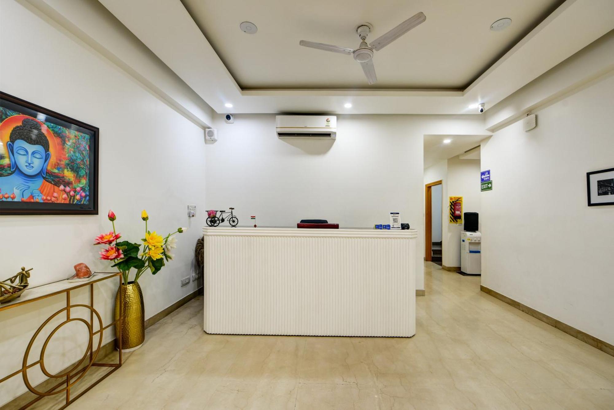 Aamantran Residency Hotel, Sohna Road, Sector 49, Gurugram 구르가온 외부 사진