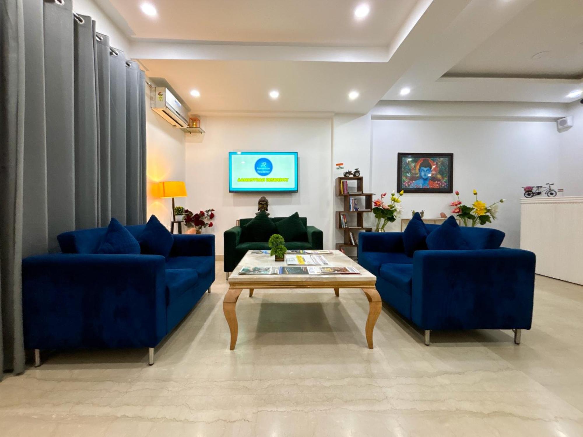 Aamantran Residency Hotel, Sohna Road, Sector 49, Gurugram 구르가온 외부 사진