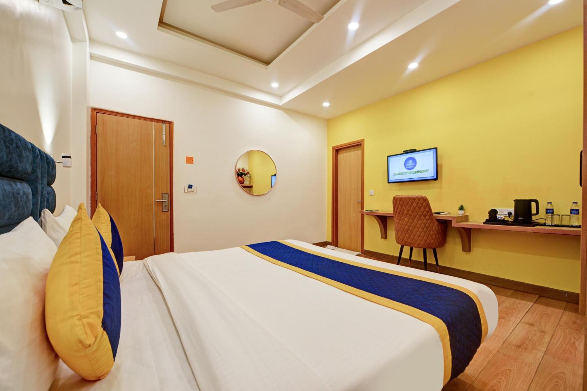 Aamantran Residency Hotel, Sohna Road, Sector 49, Gurugram 구르가온 외부 사진