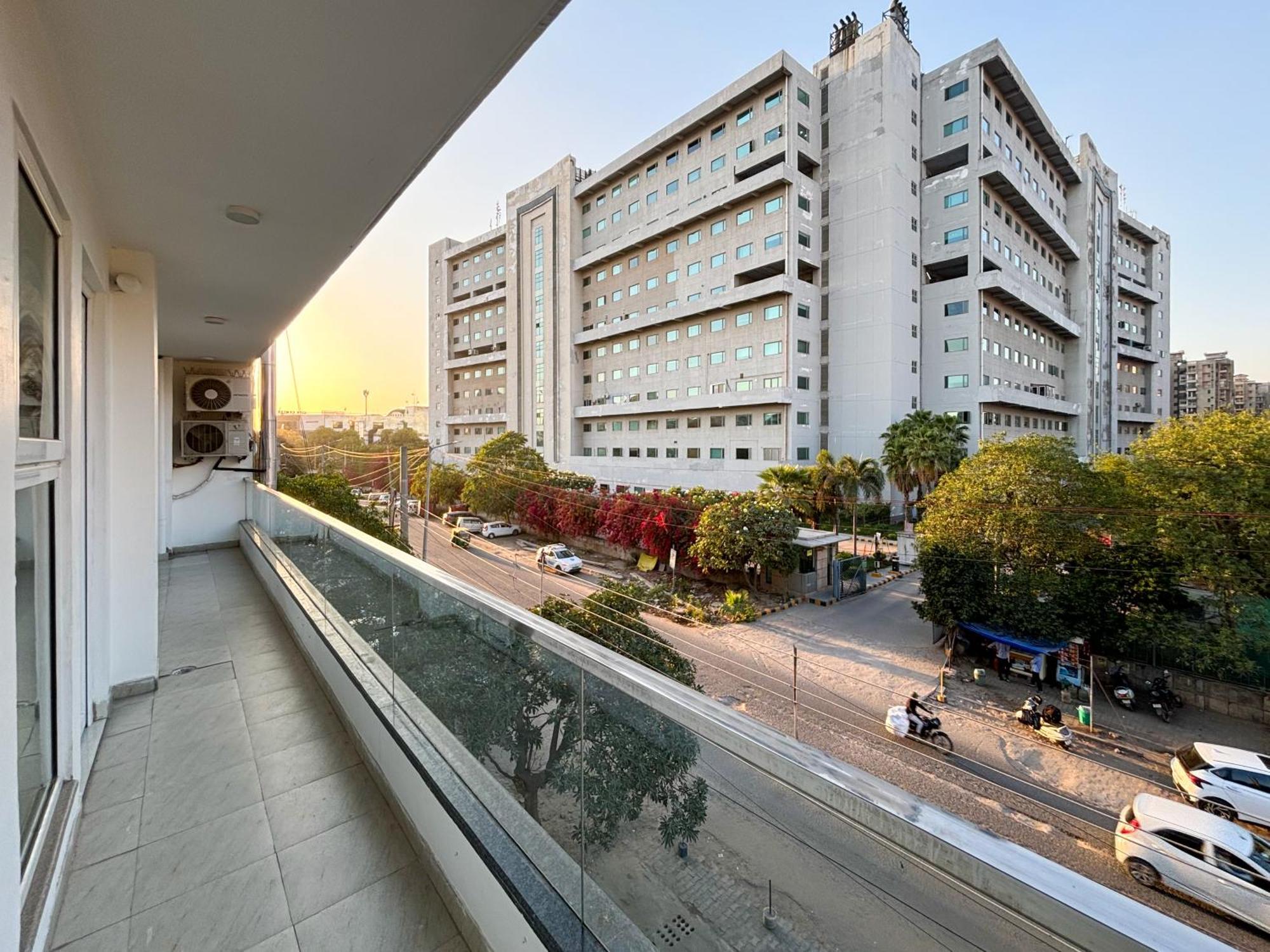 Aamantran Residency Hotel, Sohna Road, Sector 49, Gurugram 구르가온 외부 사진